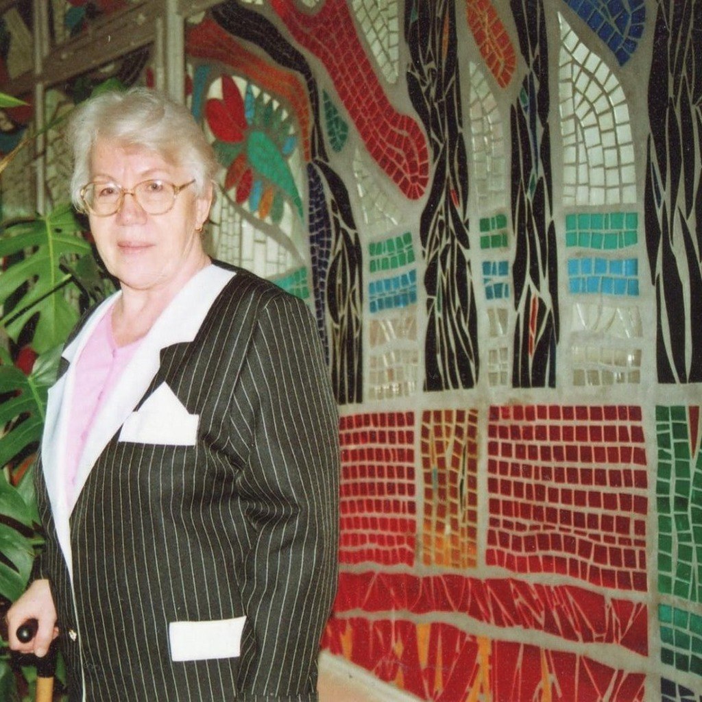 Екатерина Гусева в сапогах