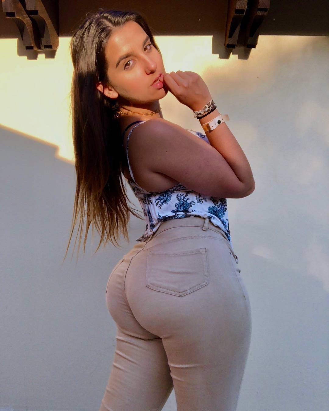 Theodora Moutinho порноактриса