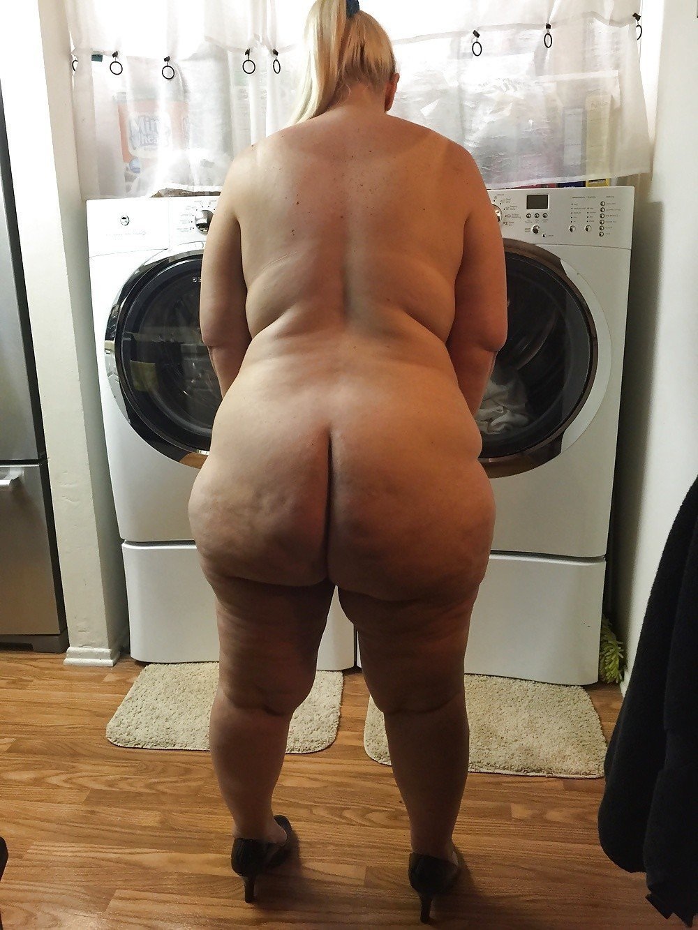 Bbw старые волосатые на корточках