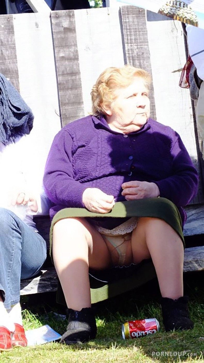 Пьяные голые толстые женщины