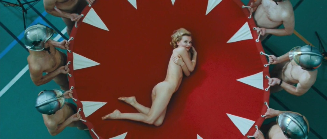 Порнозвезда Софи nude girl -gif
