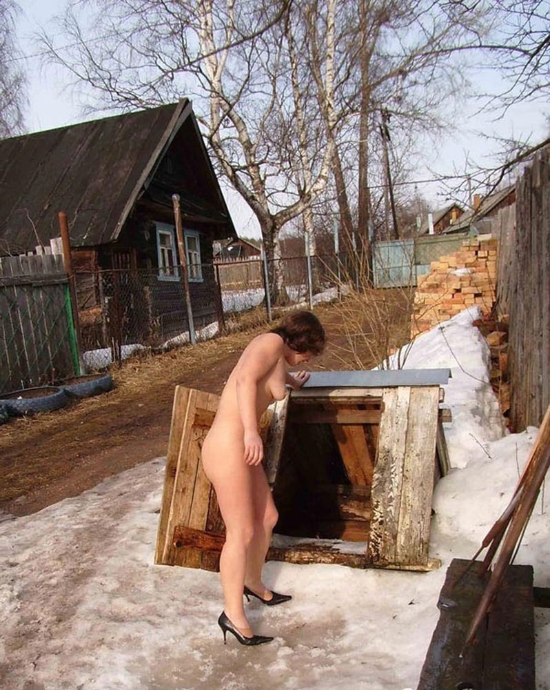 Эротическая фотосессия в деревне
