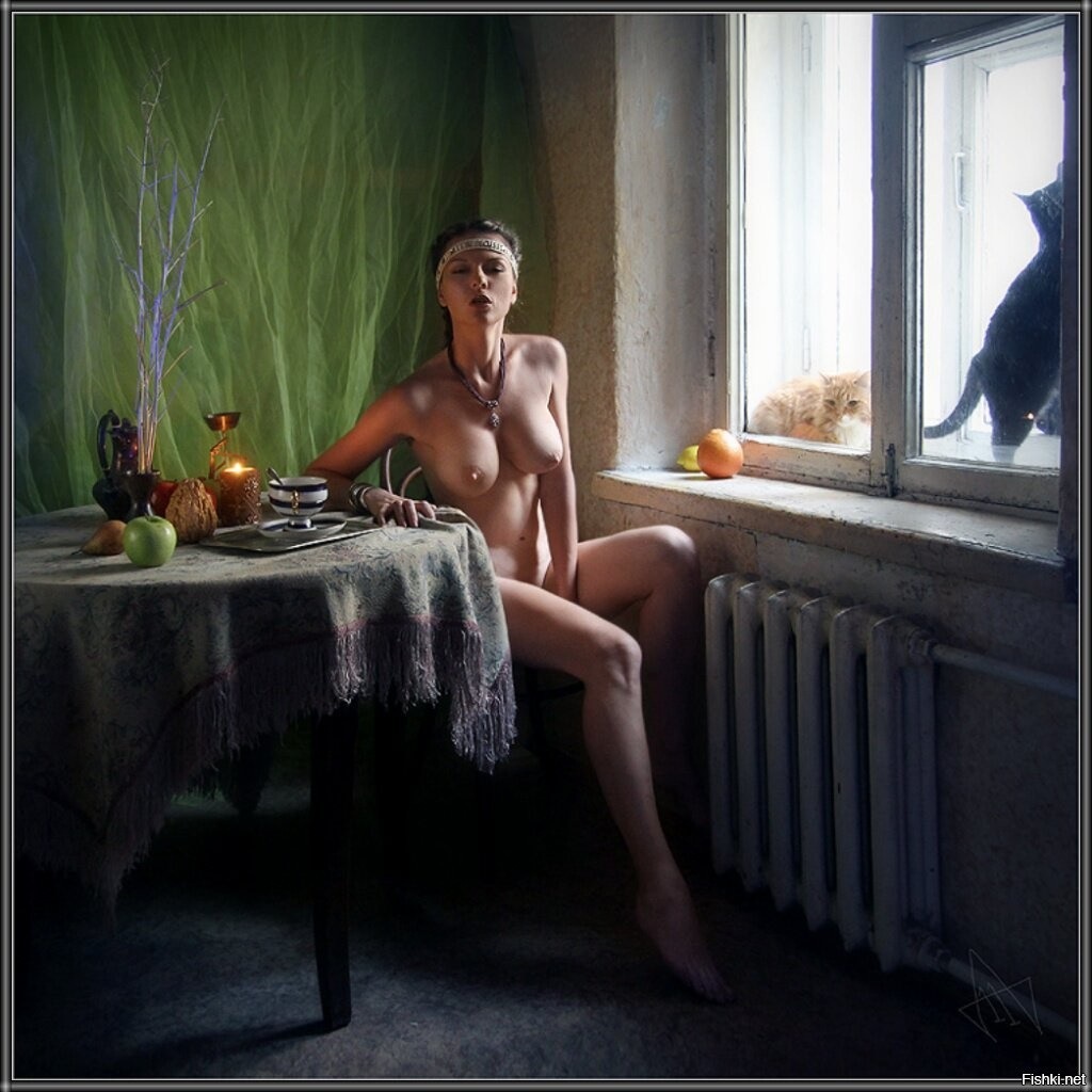 Красивые женщины голые в быту