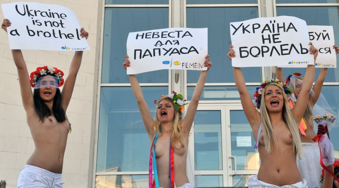 Голые Украинки в деревне