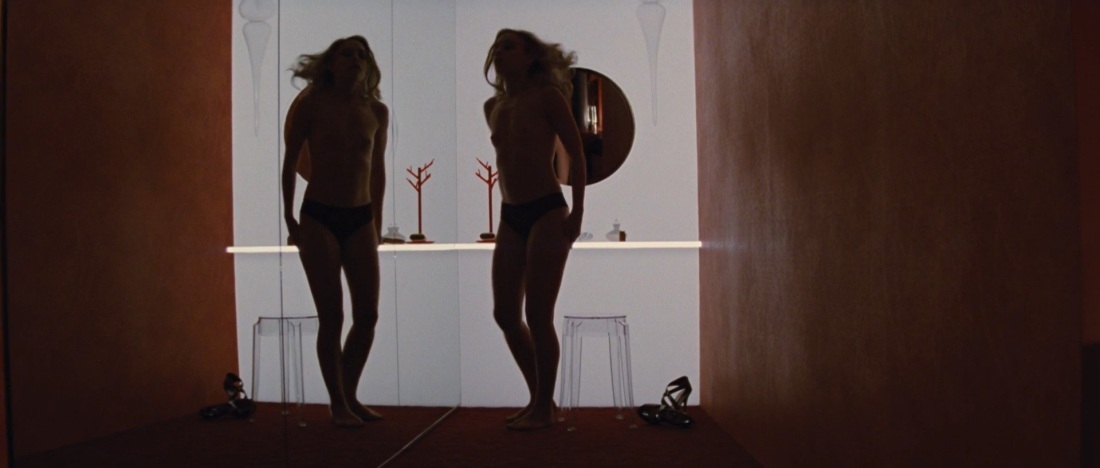 Nude Scene Джессика паре Пайпер Перабо Lost and Delirious
