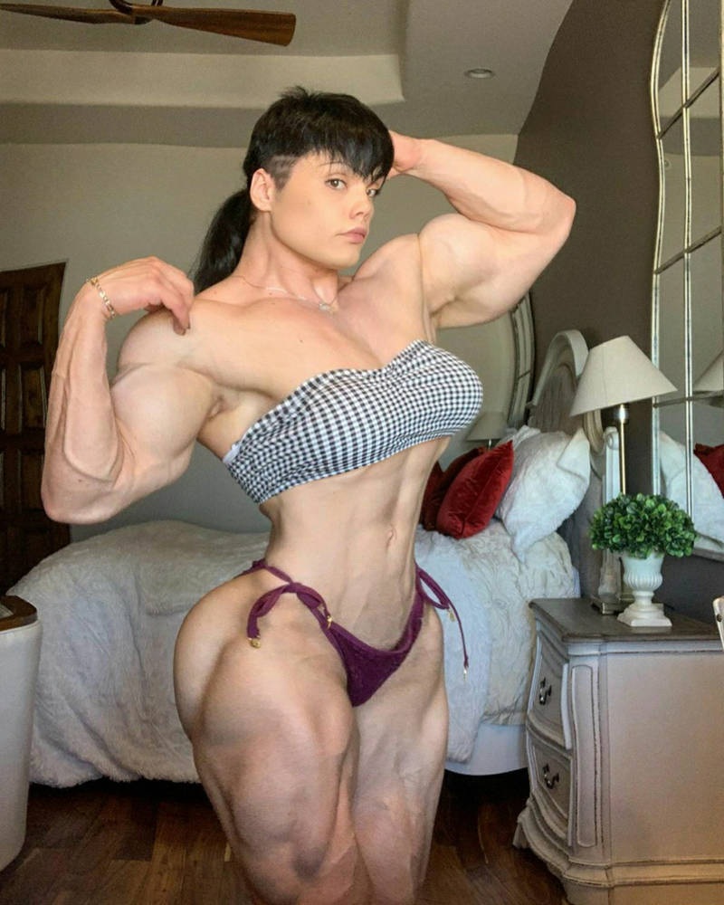 Наталья Ковалева культуристка