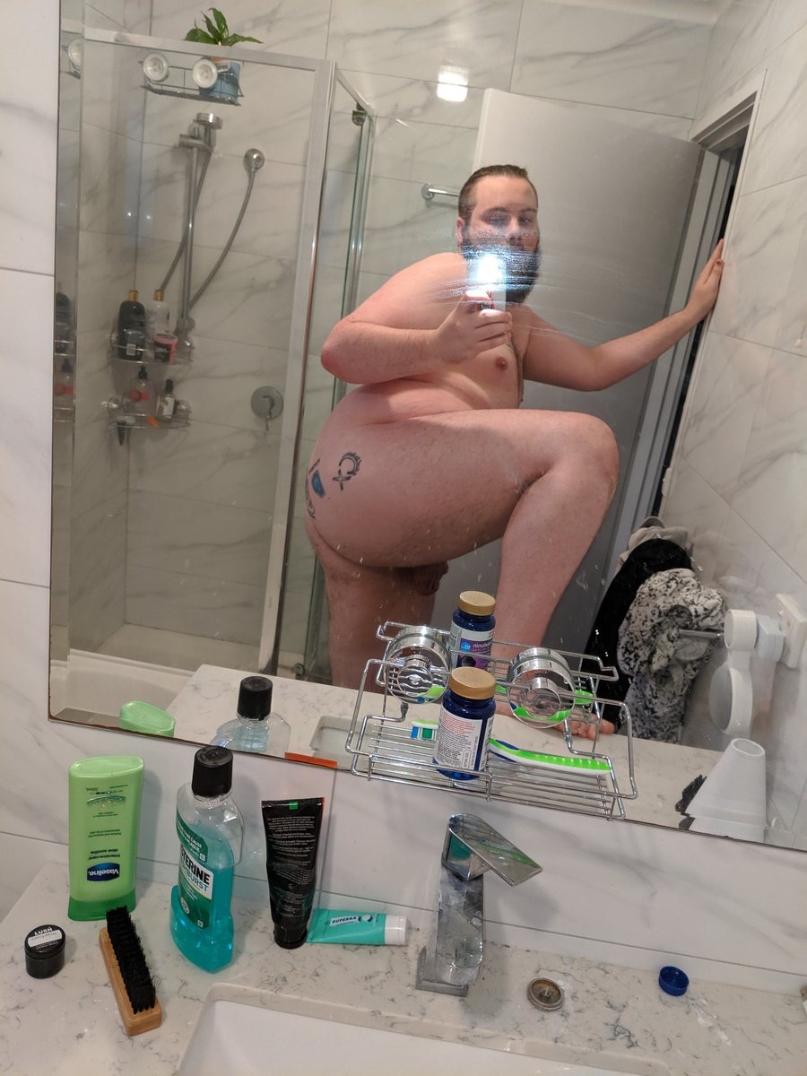 Голые семьи из соцсетей