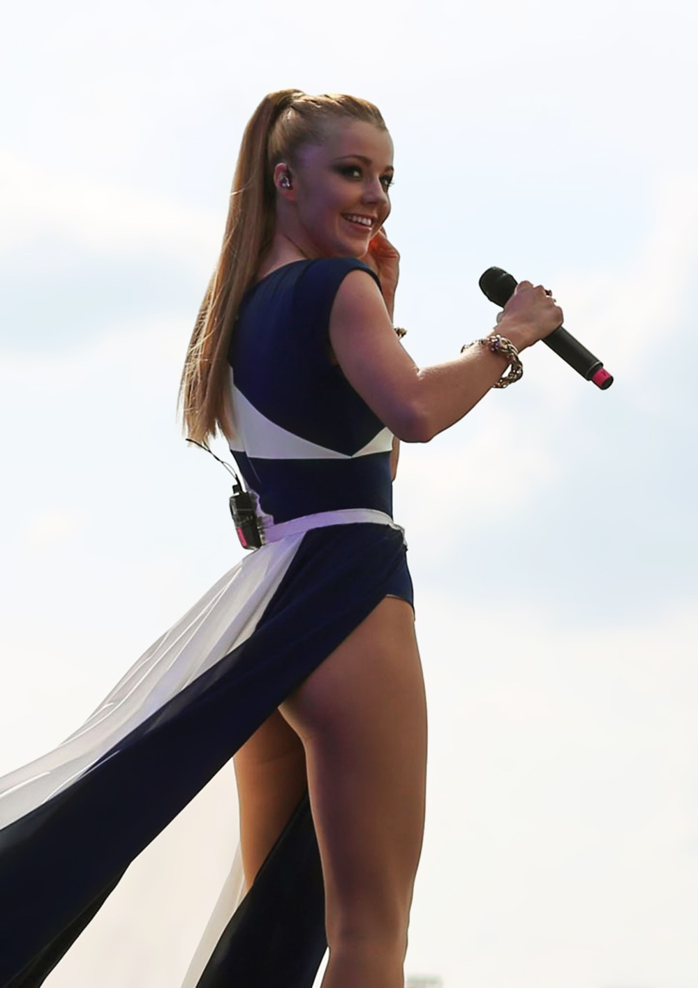 Юлианна Караулова фото