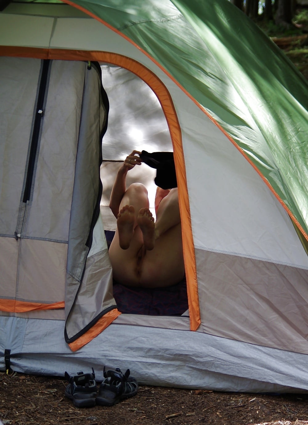 Голые студентки в палатке