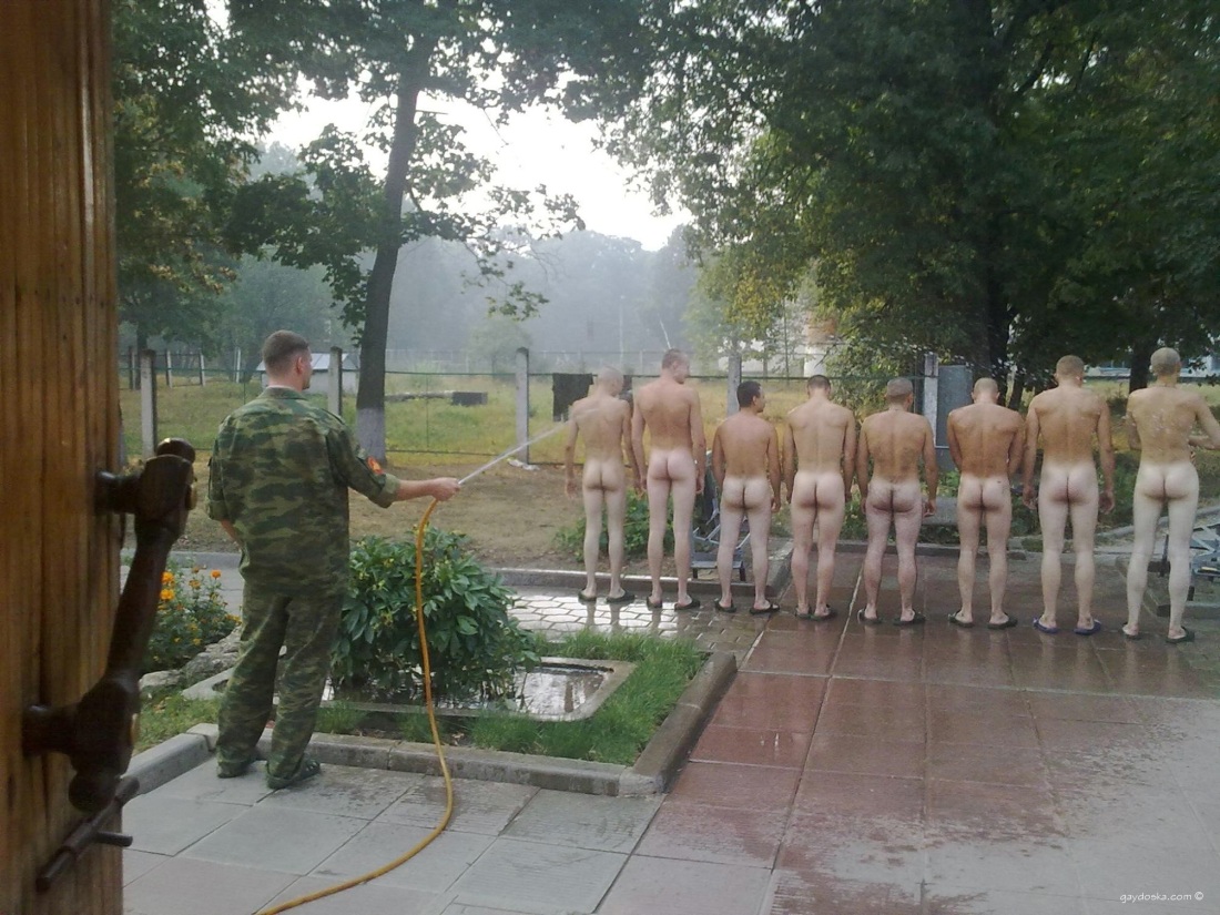 Гей-порно,насилие в армии.