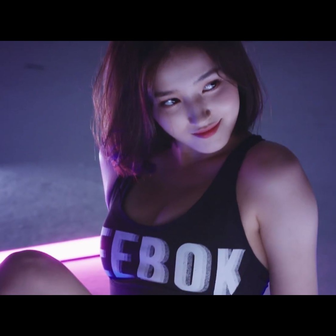 MOMOLAND Нэнси