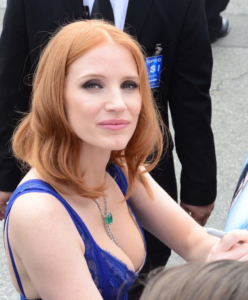 Jessica Chastain засветила сосок