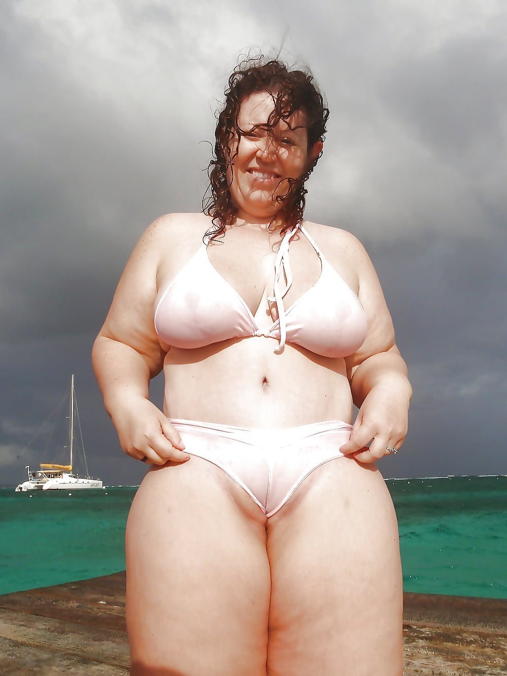 Aneta buena бикини
