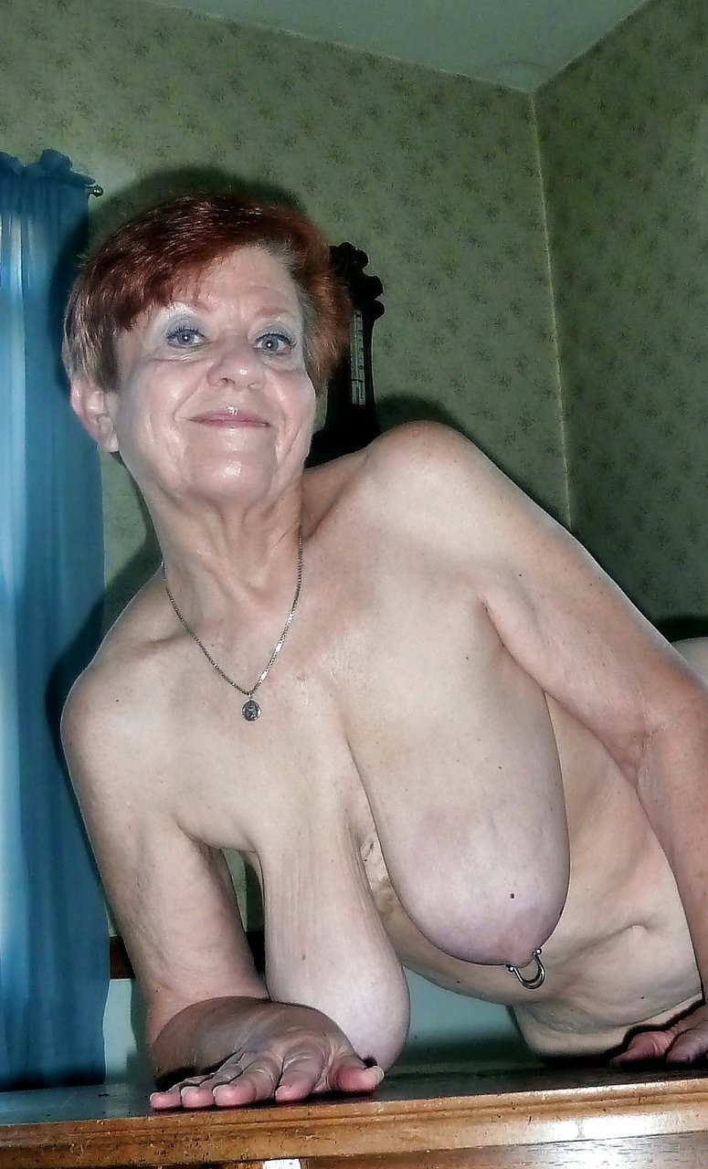 Большая Бабушкина грудь