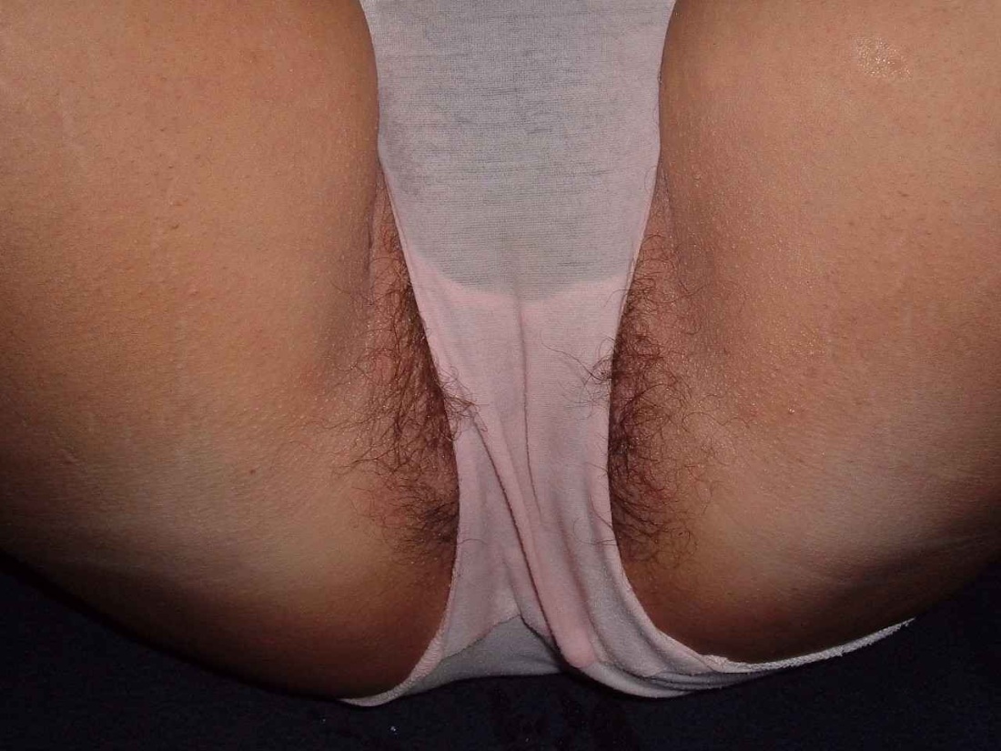 Женщины в грязных трусиках