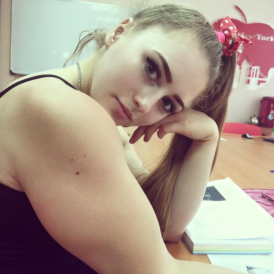 Юлия Винс топлес