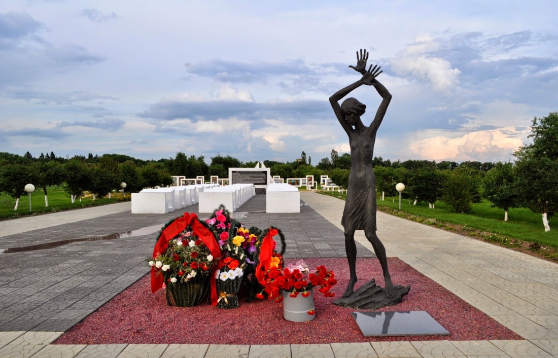 Памятник в Красном береге Беларусь