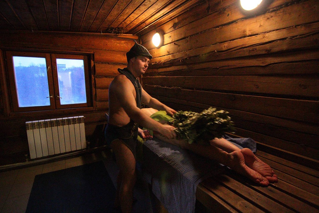Пьяные в деревенской бане