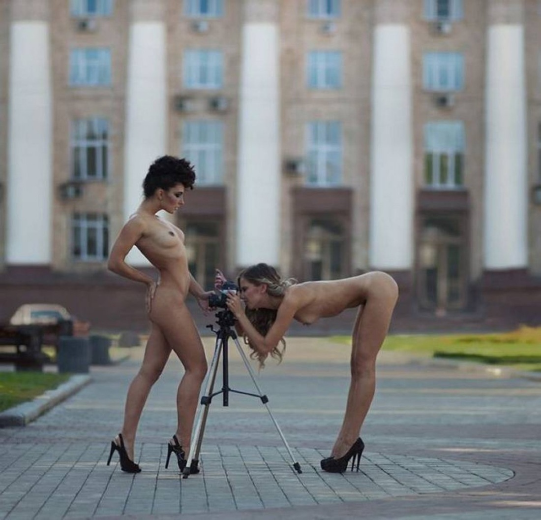 Эротическая фотосессия в городе